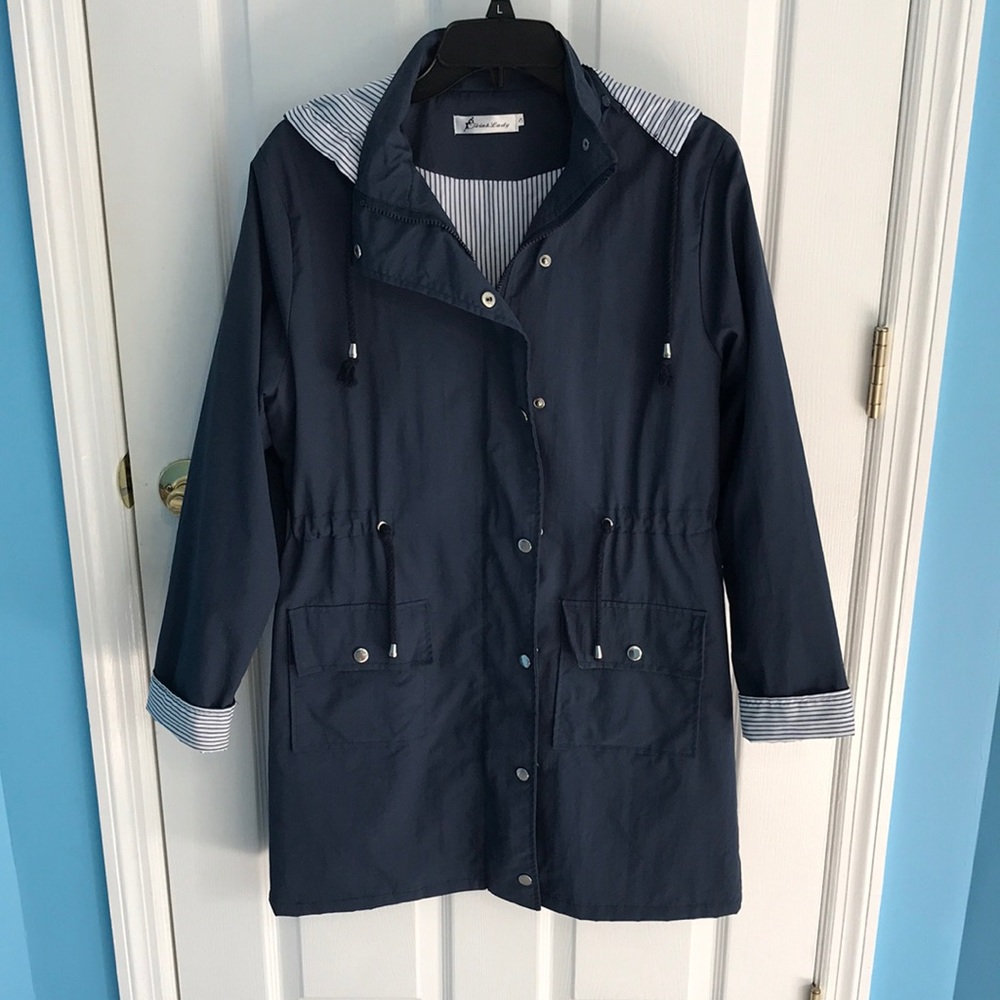 Women’s rain jacket small navy